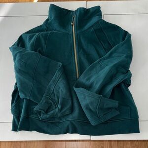 Cropped winter green Lululemon scuba. Size M/L
